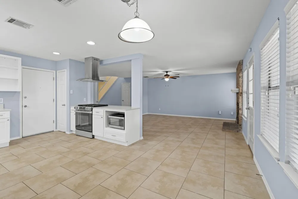 4015 Iriona Bend Austin, TX 78749