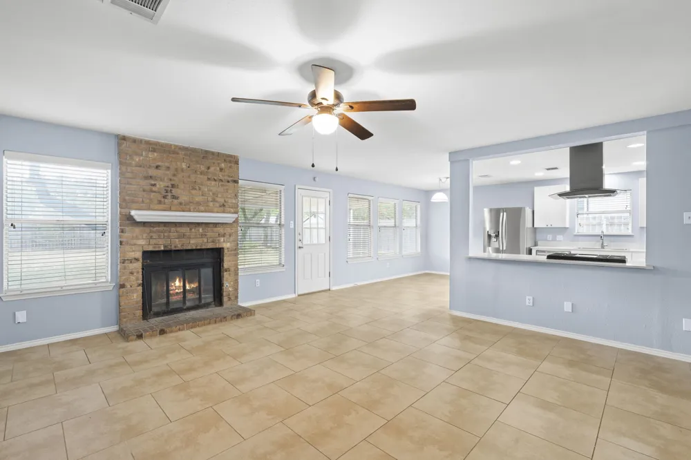 4015 Iriona Bend Austin, TX 78749