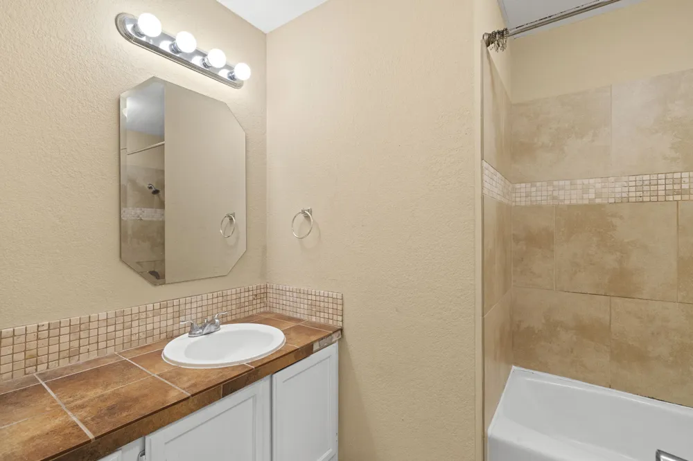 4015 Iriona Bend Austin, TX 78749