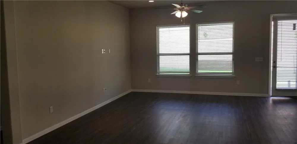 908 Kingston Place Cedar Park, TX 78613