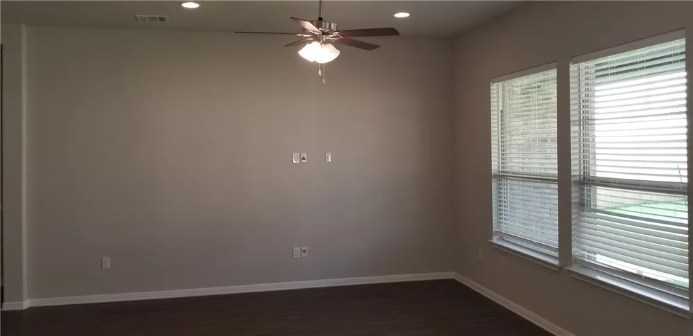 908 Kingston Place Cedar Park, TX 78613