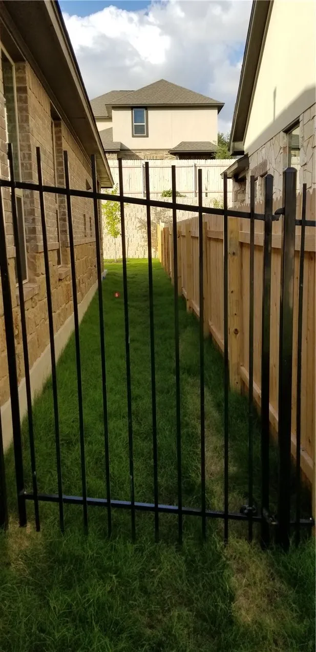 908 Kingston Place Cedar Park, TX 78613