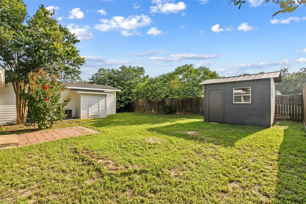 103 Avenue C Johnson City, TX 78636