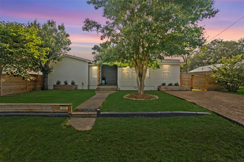 103 Avenue C Johnson City, TX 78636