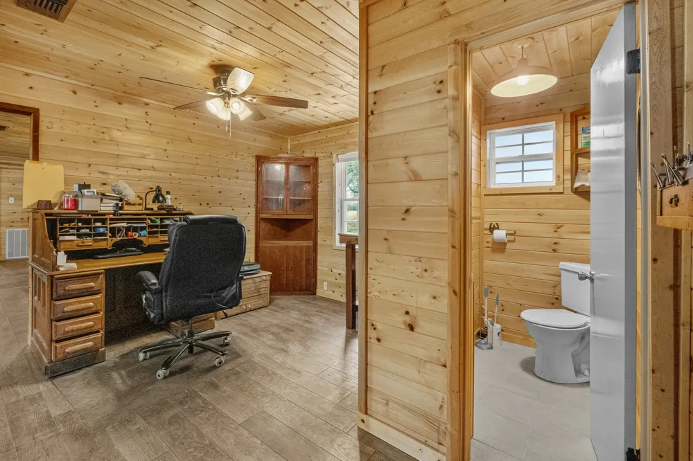 10338 FM 2437 Hallettsville, TX 77964