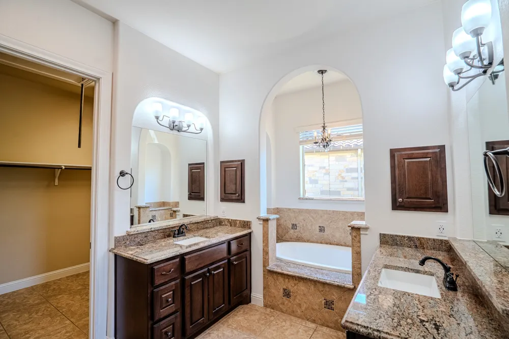 121 Feritti Drive Lakeway, TX 78734