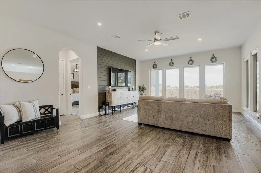616 Breezygrass Way Georgetown, TX 78626