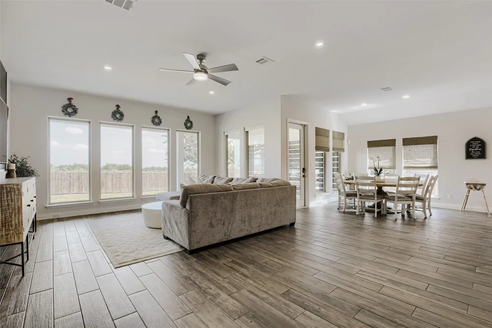 616 Breezygrass Way Georgetown, TX 78626
