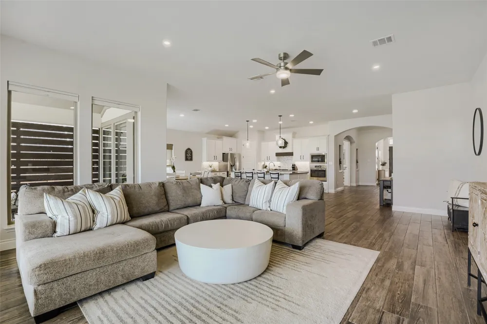 616 Breezygrass Way Georgetown, TX 78626