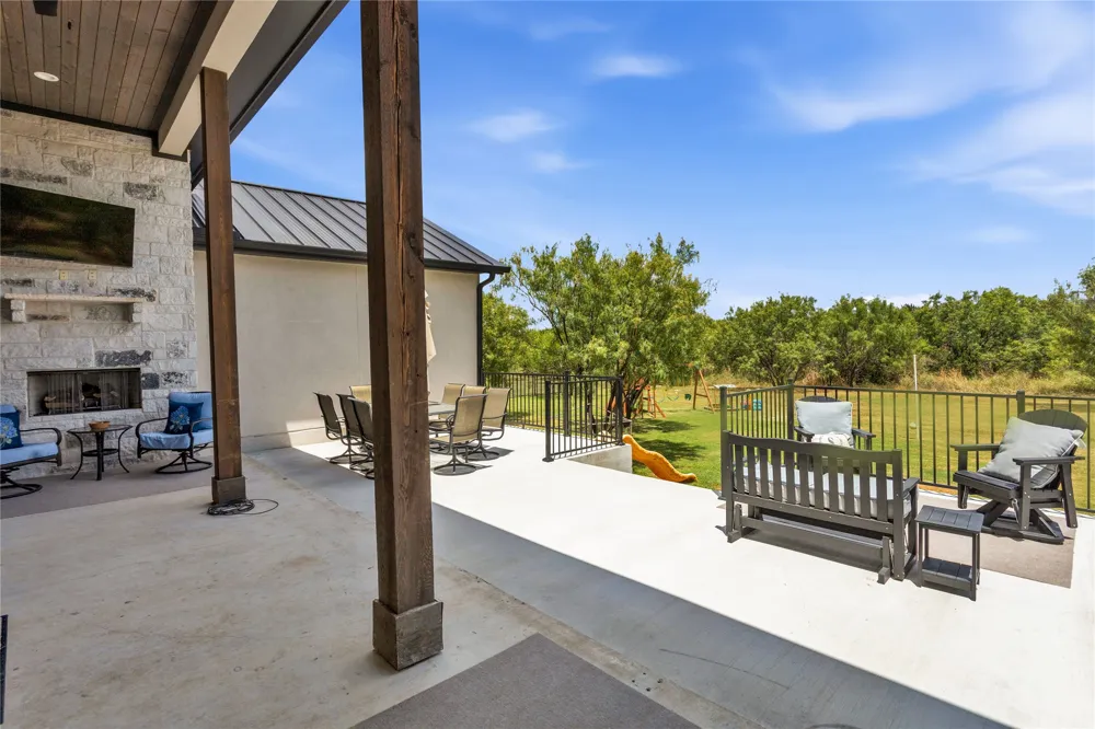 609 Paintbrush Horseshoe Bay, TX 78657