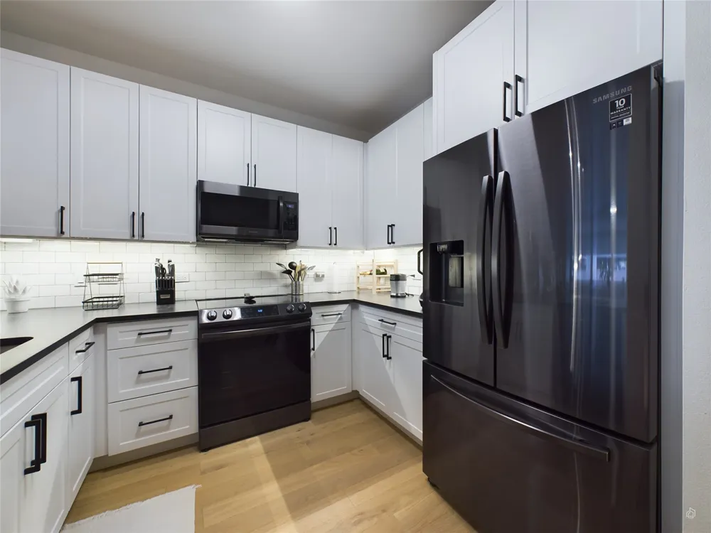 54 Rainey Street #415 Austin, TX 78701
