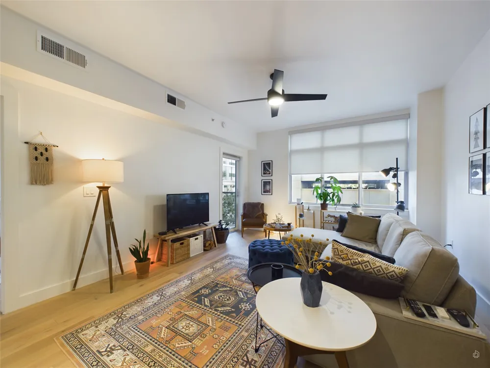 54 Rainey Street #415 Austin, TX 78701