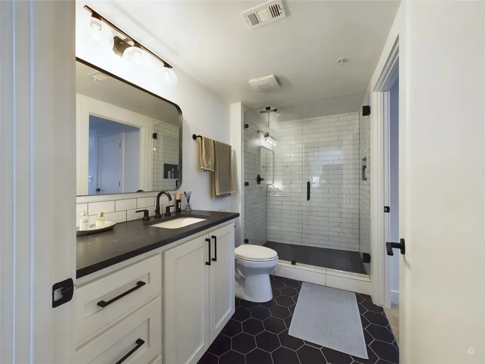 54 Rainey Street #415 Austin, TX 78701
