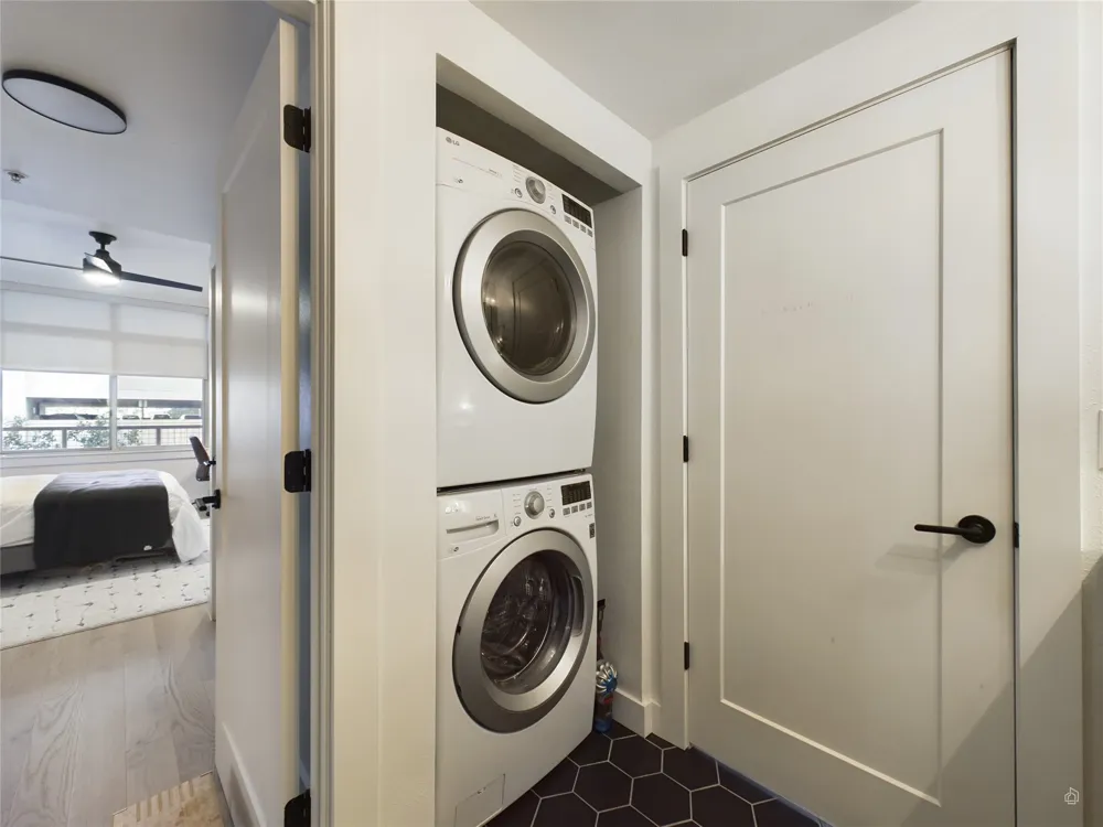 54 Rainey Street #415 Austin, TX 78701