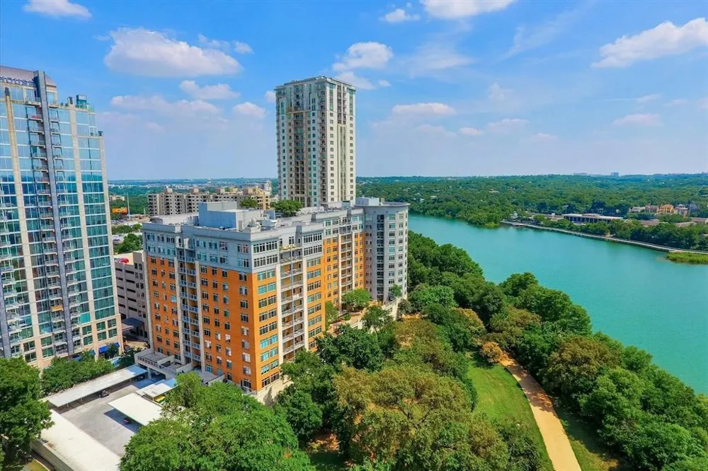 54 Rainey Street #415 Austin, TX 78701