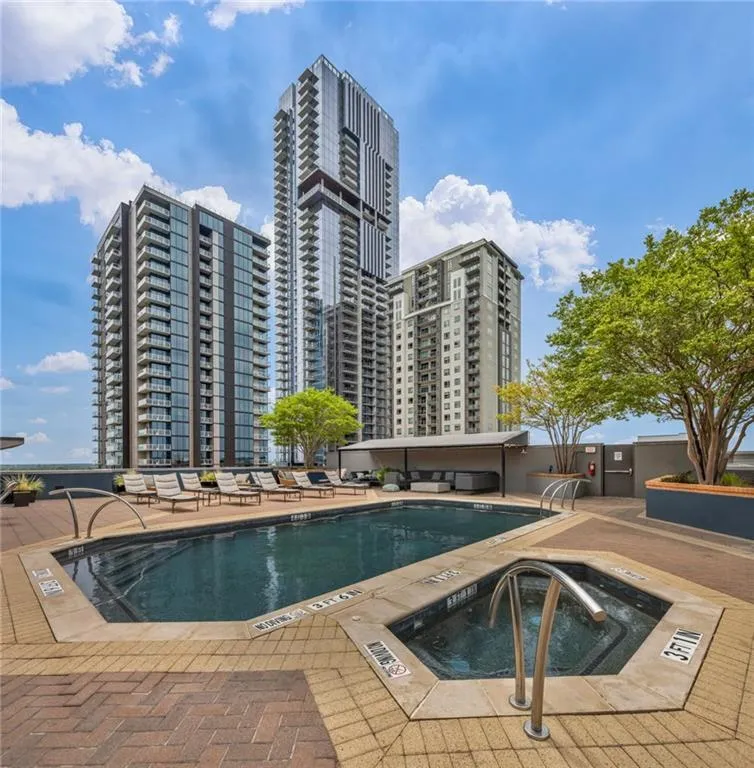 54 Rainey Street #415 Austin, TX 78701