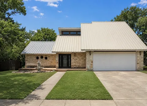 302 Meadow Creek Drive