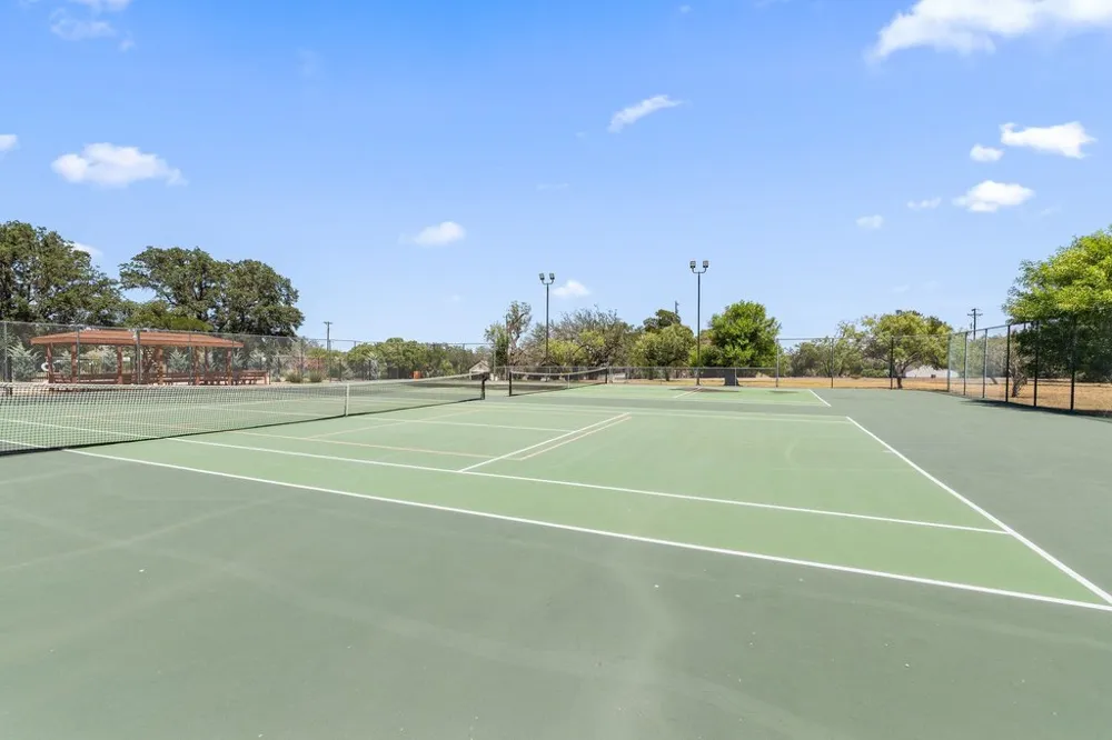 334 Coventry Road Spicewood, TX 78669