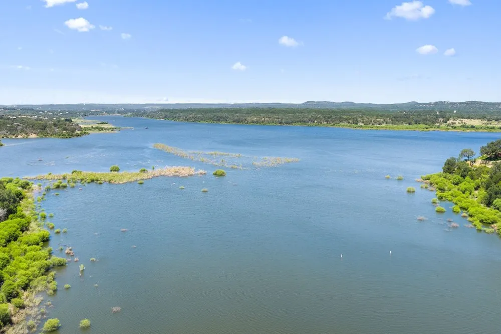 334 Coventry Road Spicewood, TX 78669