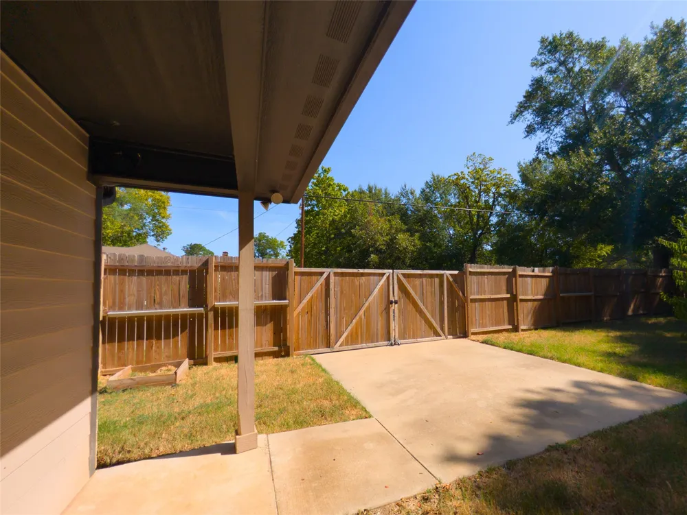 1315 Ross Avenue Tyler, TX 75702