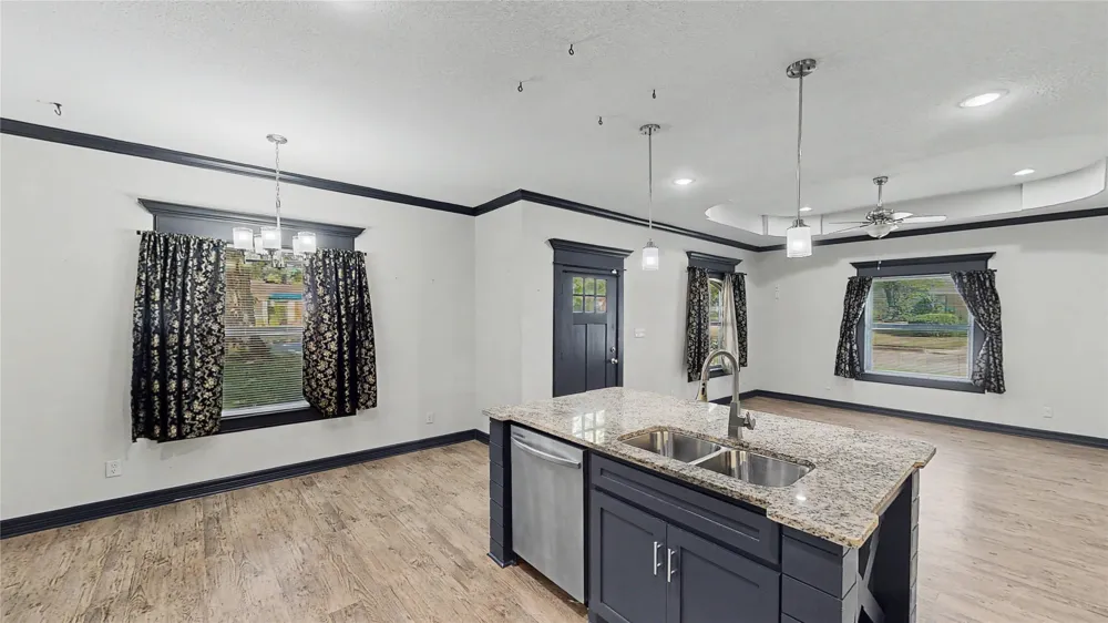 1315 Ross Avenue Tyler, TX 75702