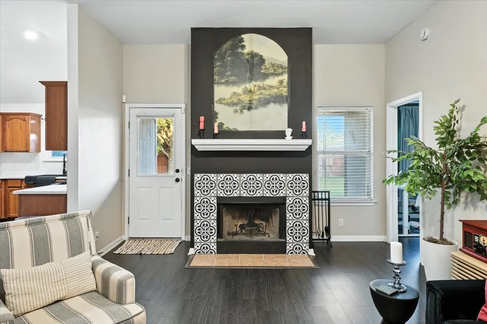 6001 Andross Court Hutto, TX 78634