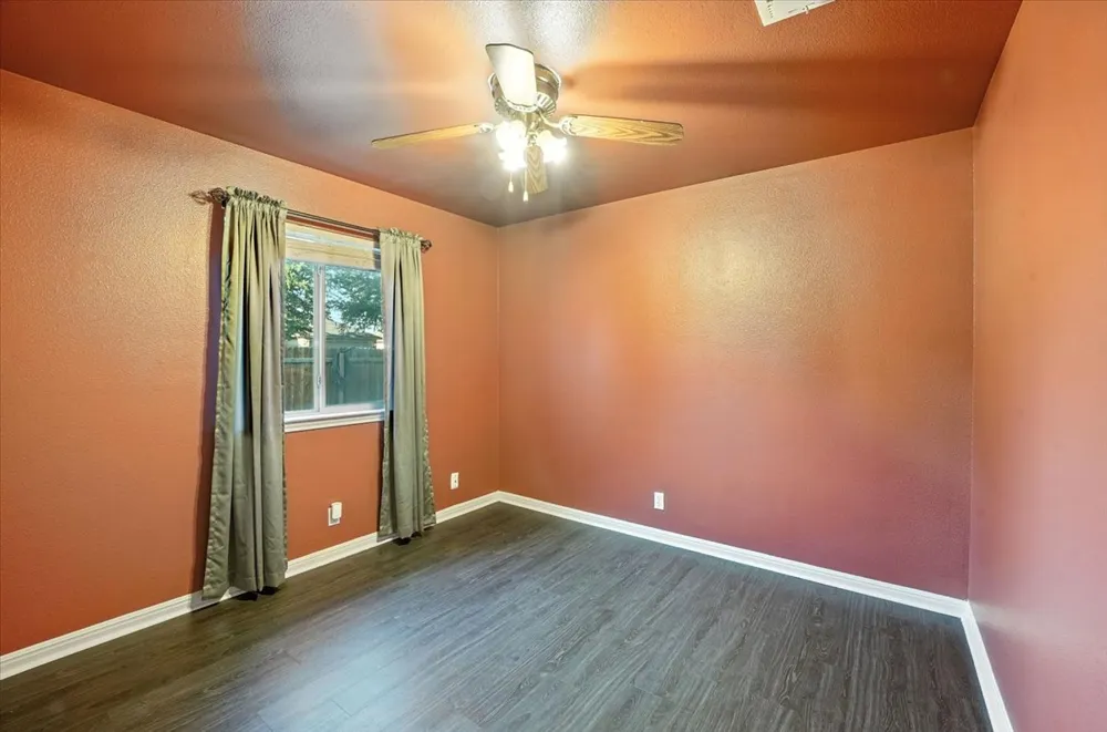 6001 Andross Court Hutto, TX 78634