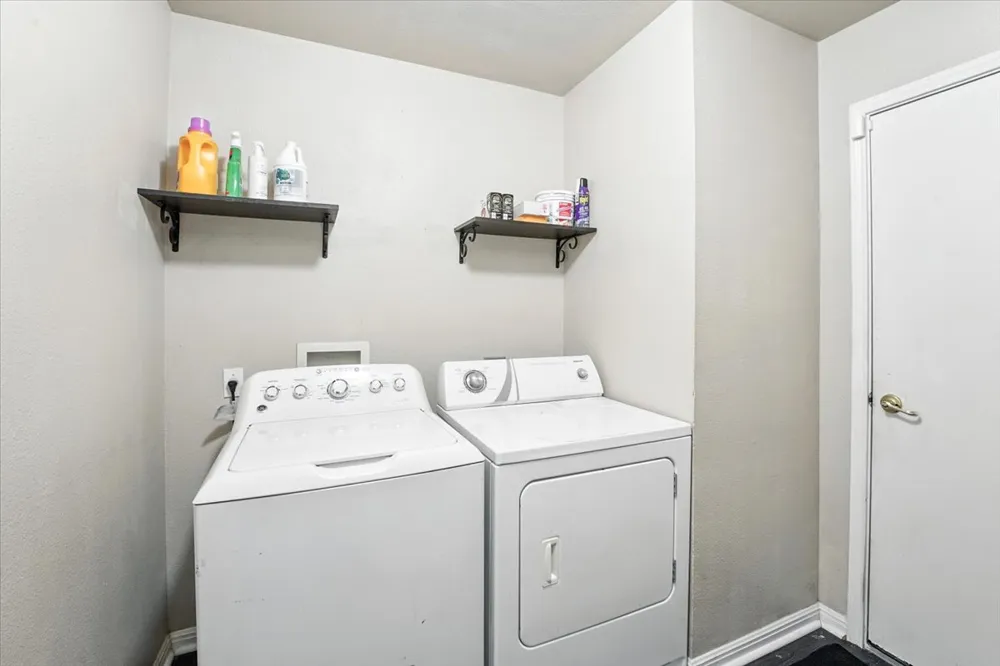 6001 Andross Court Hutto, TX 78634