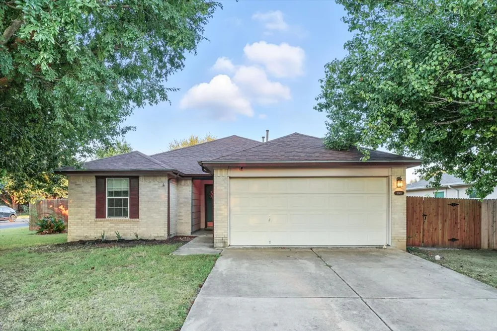 6001 Andross Court Hutto, TX 78634
