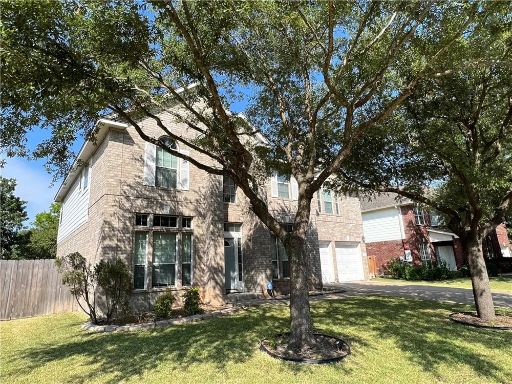 802 Stevenage Drive Pflugerville, TX 78660