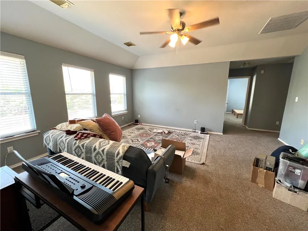 802 Stevenage Drive Pflugerville, TX 78660