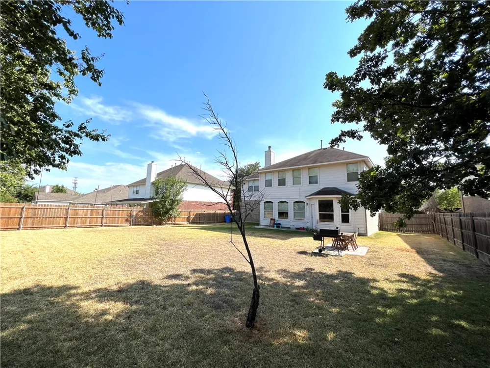 802 Stevenage Drive Pflugerville, TX 78660