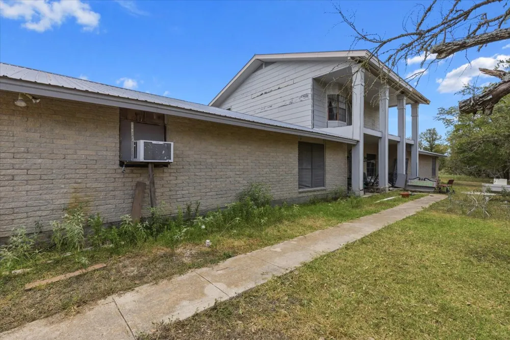 5100 FM 535 Cedar Creek, TX 78612