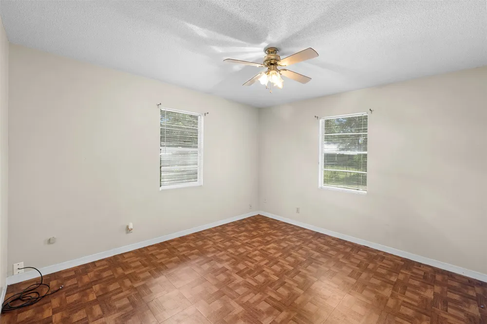 740 E Roitsch Lane La Grange, TX 78945