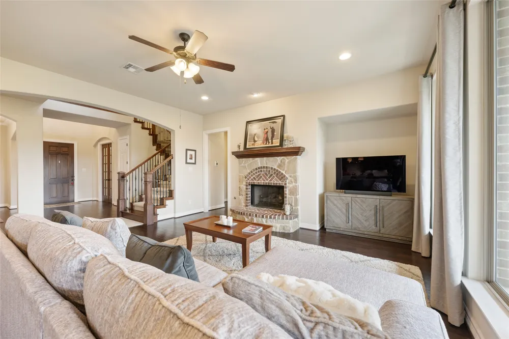 2245 Ambush Canyon Leander, TX 78641