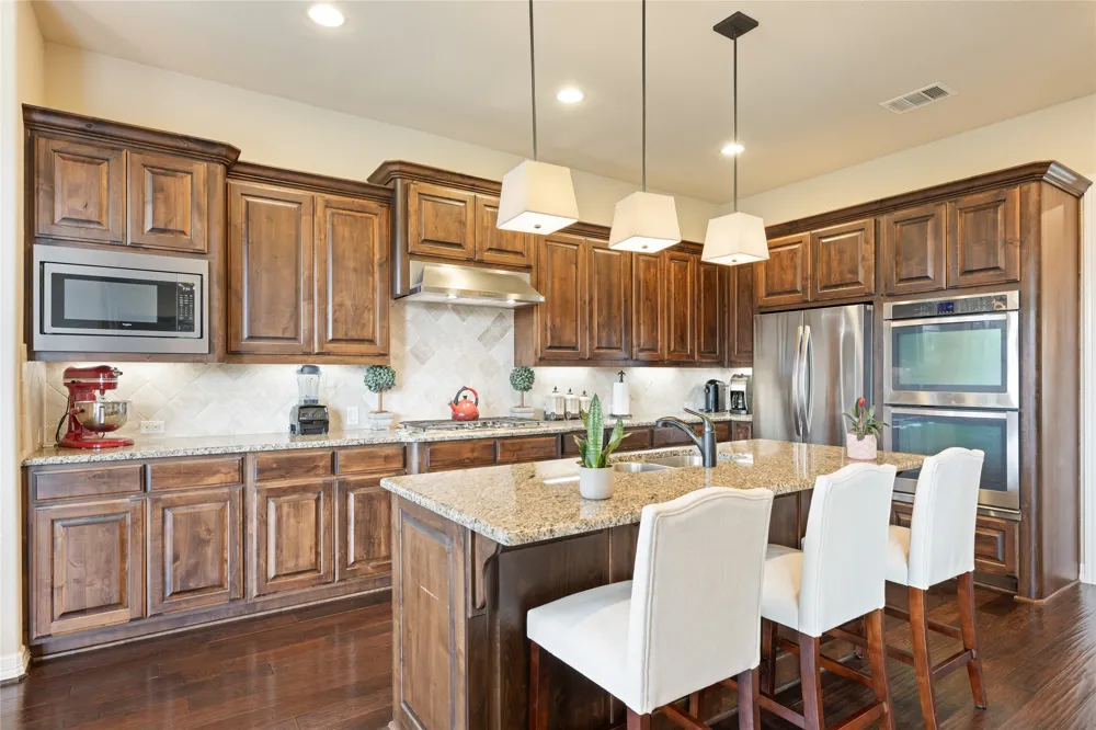 2245 Ambush Canyon Leander, TX 78641