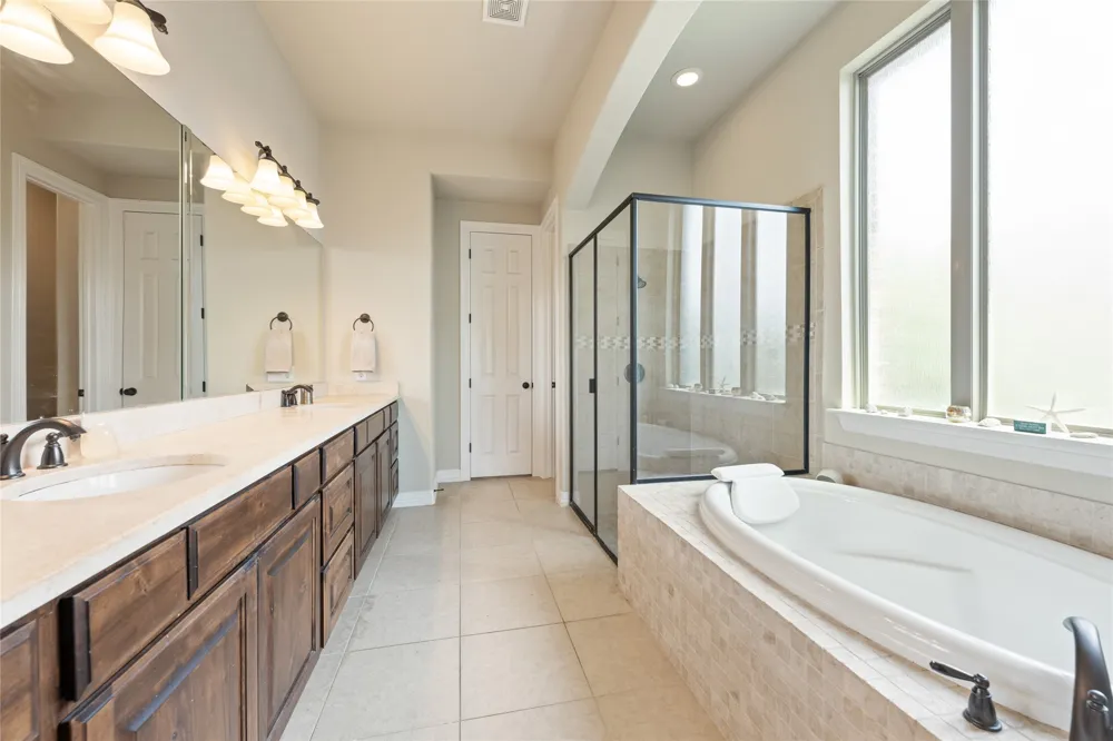 2245 Ambush Canyon Leander, TX 78641