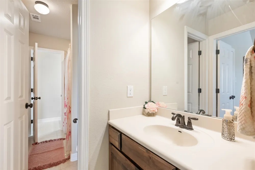 2245 Ambush Canyon Leander, TX 78641