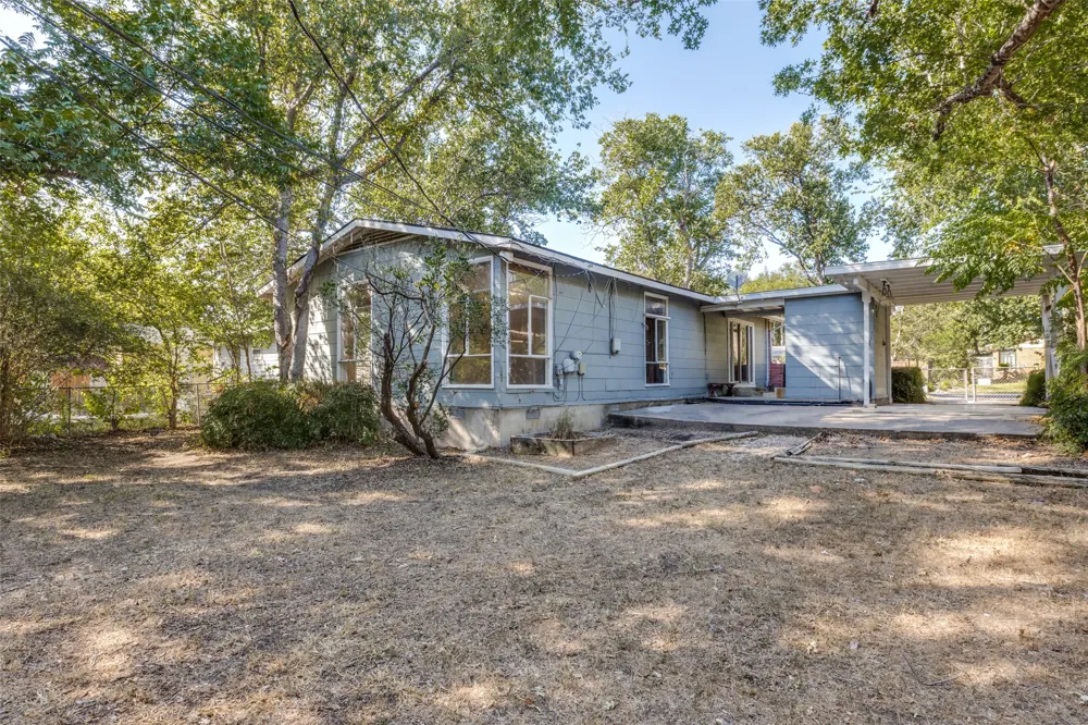 1405 Broadmoor Drive Austin, TX 78723
