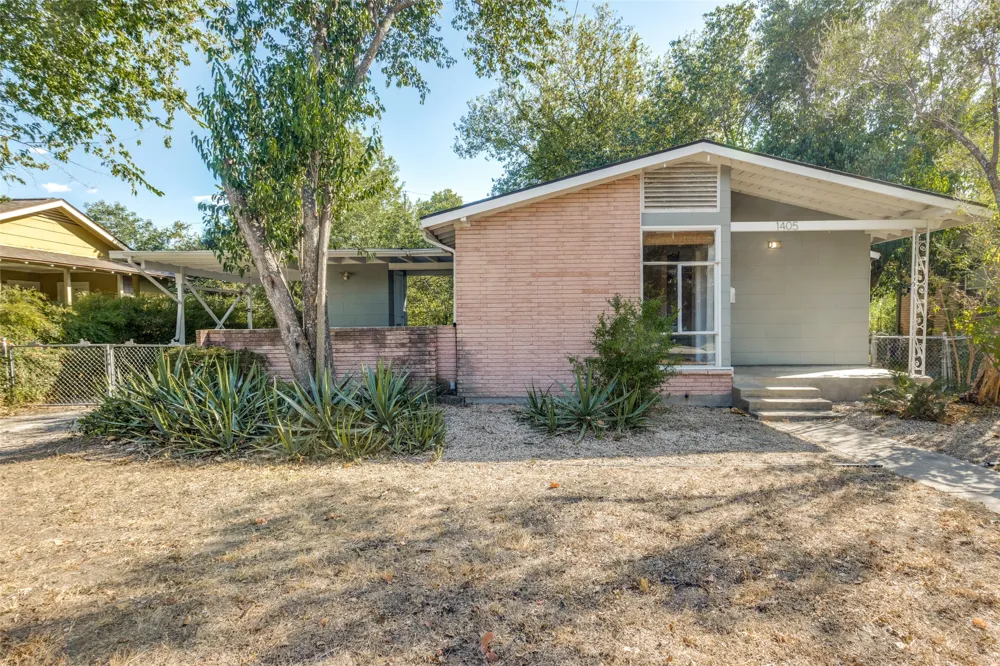 1405 Broadmoor Drive Austin, TX 78723