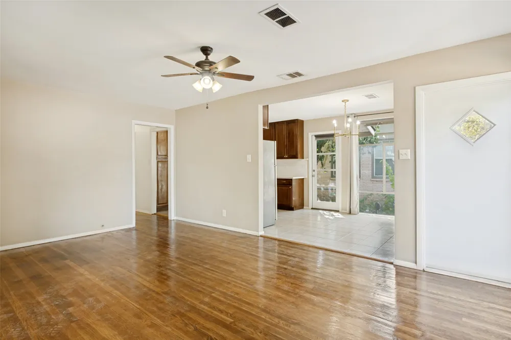 1405 Broadmoor Drive Austin, TX 78723