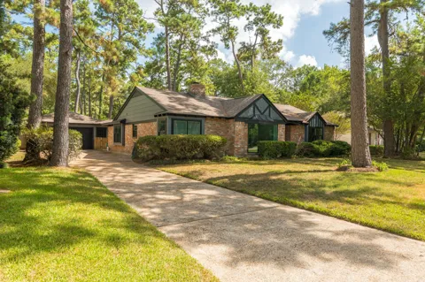 1915 Seven Oaks Drive