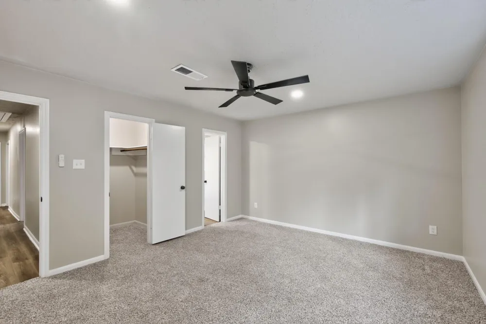 1915 Seven Oaks Drive Kingwood, TX 77339