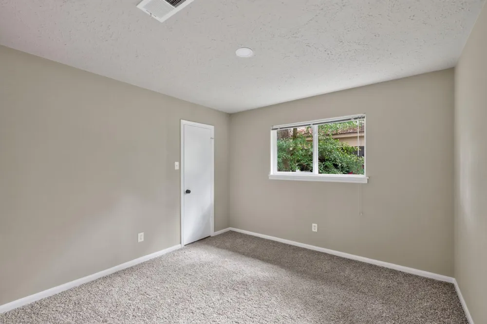 1915 Seven Oaks Drive Kingwood, TX 77339
