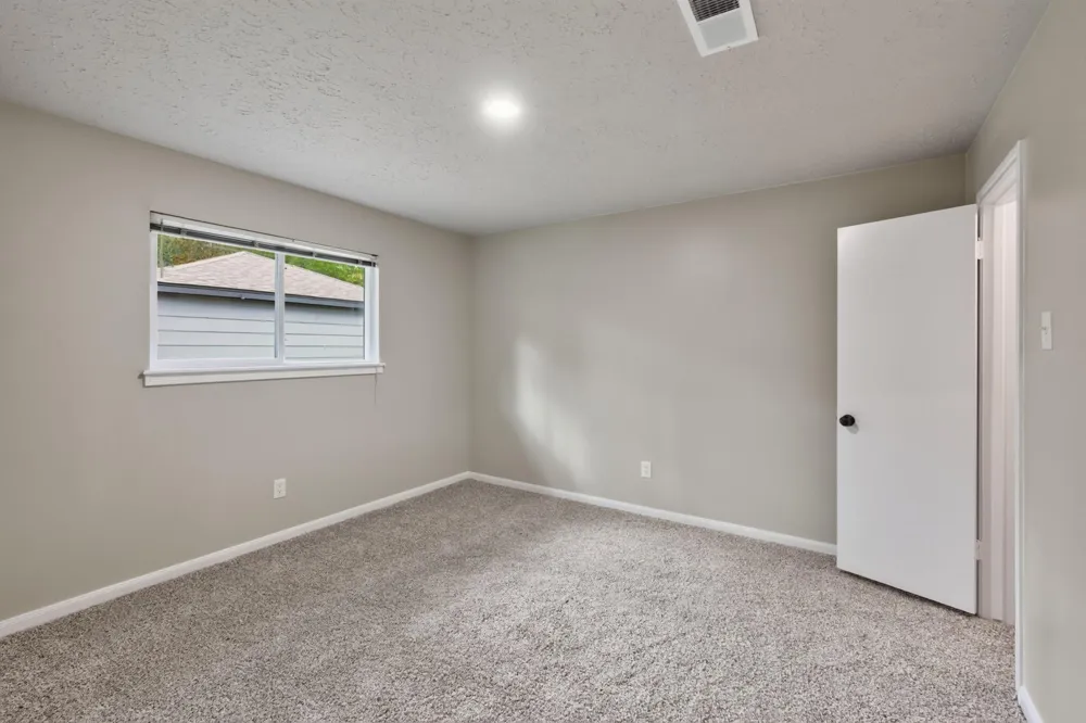 1915 Seven Oaks Drive Kingwood, TX 77339