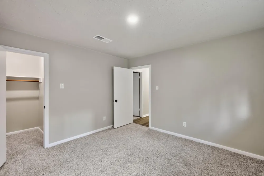 1915 Seven Oaks Drive Kingwood, TX 77339