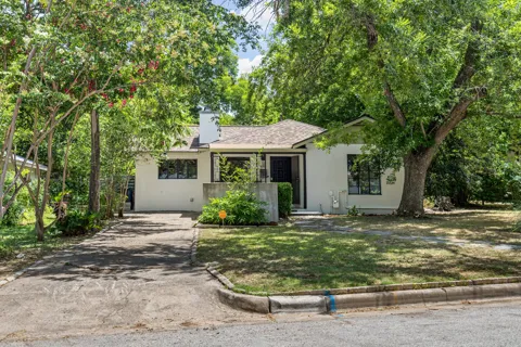 1208 Fairwood Road