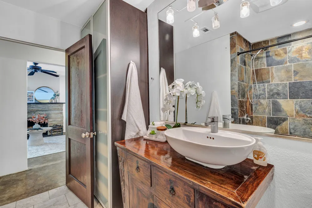 1208 Fairwood Road Austin, TX 78722