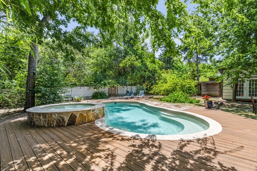 1208 Fairwood Road Austin, TX 78722