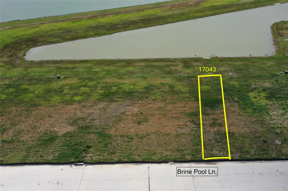 17043 Brine Pool Lane Crosby, TX 77532